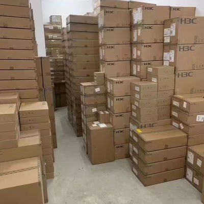 24 Port Switch OSX010000 Le choix idéal pour les petites et moyennes entreprises